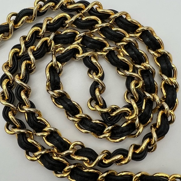 ❌SOLD❌Authentic Chanel vintage Lizard skin flap chain bag - Picture 17 of 17